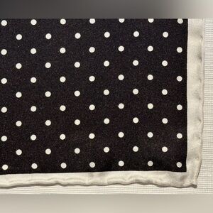POCKET SQUARE 100% SILK NEW HAND ROLLED BLACK CREAM WHITE POLKA DOT